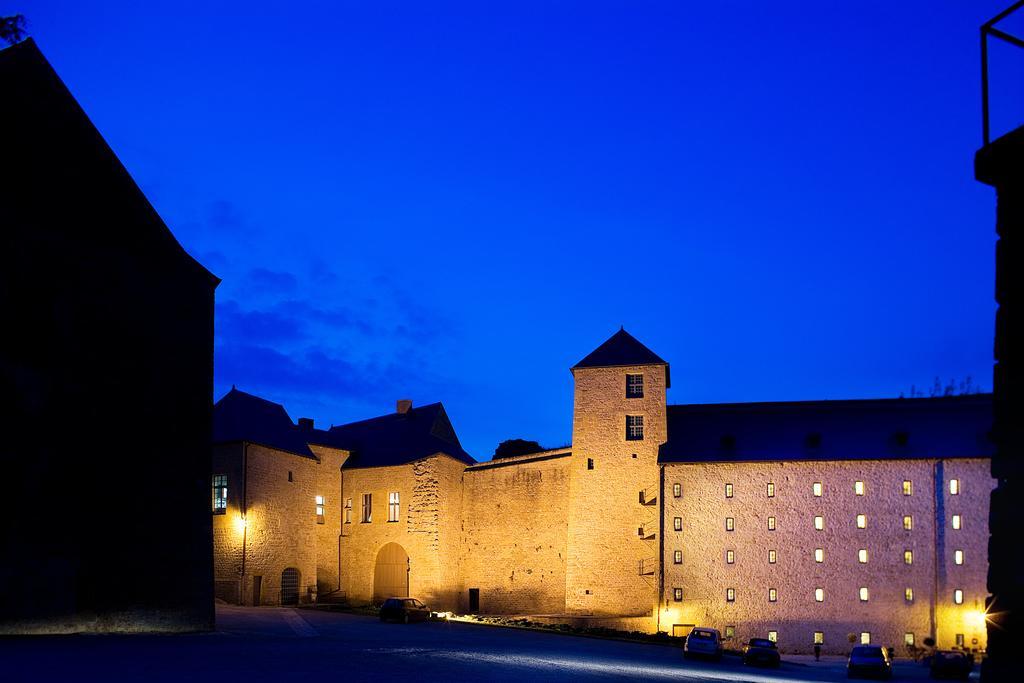 Hotel Le Chateau Fort De Седан Экстерьер фото